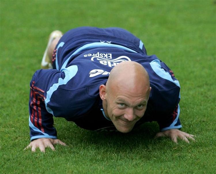 Thomas Gravesen er endnu ikke trukket i Celtics grøn-hvide trøje. 