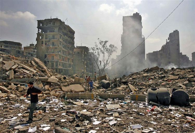 Tusindvis af civile i Sydlibanon er i fare for klyngebomber. 