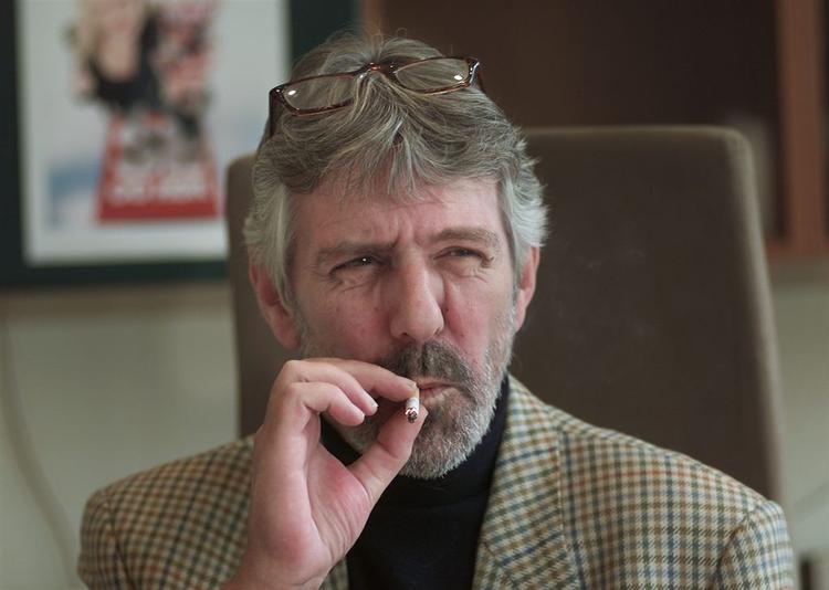 Tidligere chefredaktør på Se og Hør, Peter Salskov, er død, 58 år gammel. 