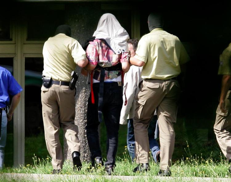 De mistænkte for forsøg på terrorbombning af tyske tog var harme over Muhamemdtegningerne i Jyllands-Posten. 