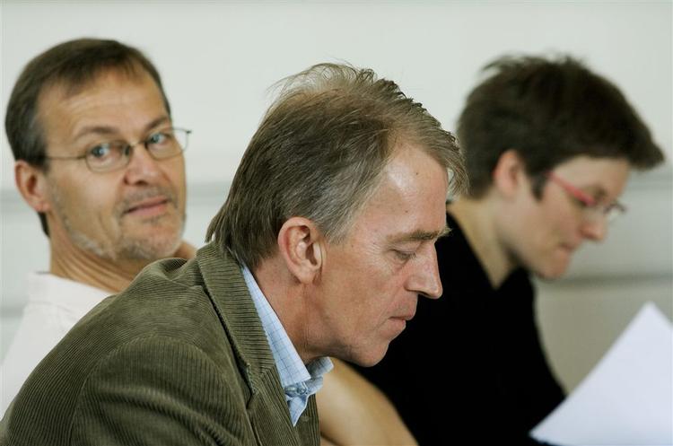 SF's finansordfører Ole Sohn (tv) vil have regeringen til at afskaffe biler på gule plader og indføre sundhedstjek. 