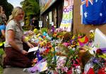 Australiere sørger stadig over krokodillejægeren Steve Irwins død. 