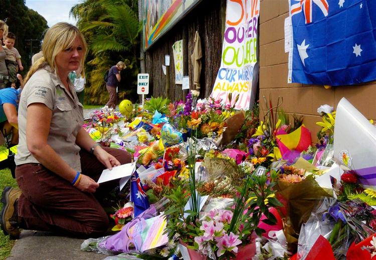 Australiere sørger stadig over krokodillejægeren Steve Irwins død. 