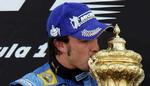 Fernando Alonso vandt foran Michael Schumacher på Silverstone - Foto: AP 