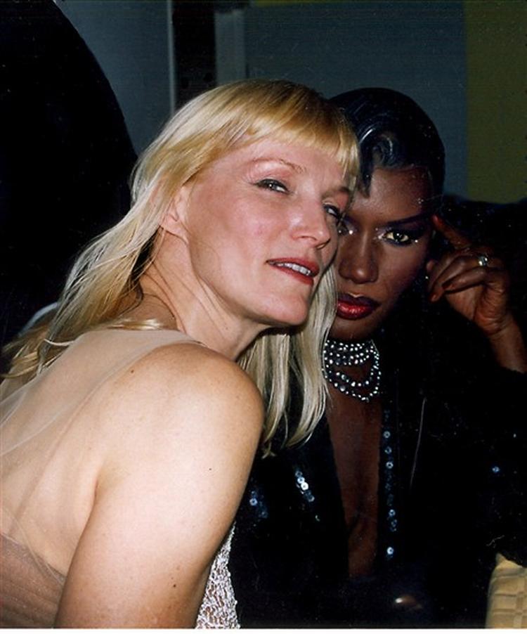 ZHEY LAIK IT. Antoine og Grace (Jones), den lyse og den mørke, et hedt par at støde ind i. - Foto: Lars Bjødstrup. 