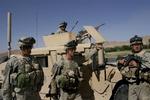 Amerikanske soldater på opgave i Musa Qala. Samme dag som afghanere beretter om drab på civile var danske soldater i gang med at udpege bombemål. 