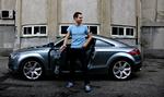 Mikkel Venge er ifølge eget udsagn bilnørd og håber på en fremtid som bildesigner. Foreløbig har han været i praktik hos Daimler-Chrysler i Stuttgart og har netop vundet Audis designkonkurrence 'The Tailormade Audi'. I december kommer vinderbilen på auktion hos Bruun Rasmussen. 