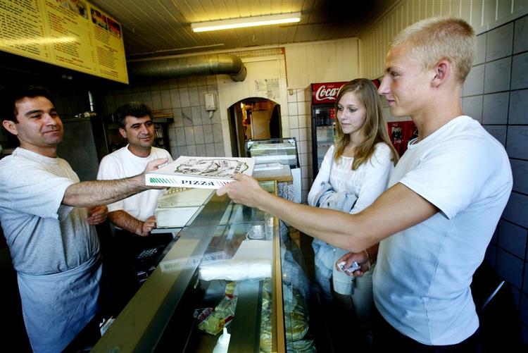 Restaurationsbranchen er et af de steder, hvor unge med fritidsjob har de dårligste arbejdsforhold. Det viser den nyeste statistik fra LO's Jobpatrulje. 