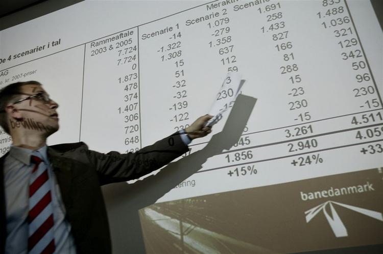 Banedanmark fremlagde tirsdag rapporten, der fortæller, at renoveringen af Danmarks banenet kommer til at blive en kostbar affære. 