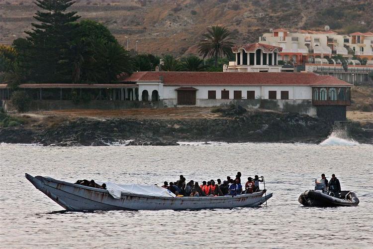 Indtil videre har 24.000 afrikanske bådflygtninge forsøgt lykken på De Canariske Øer. 