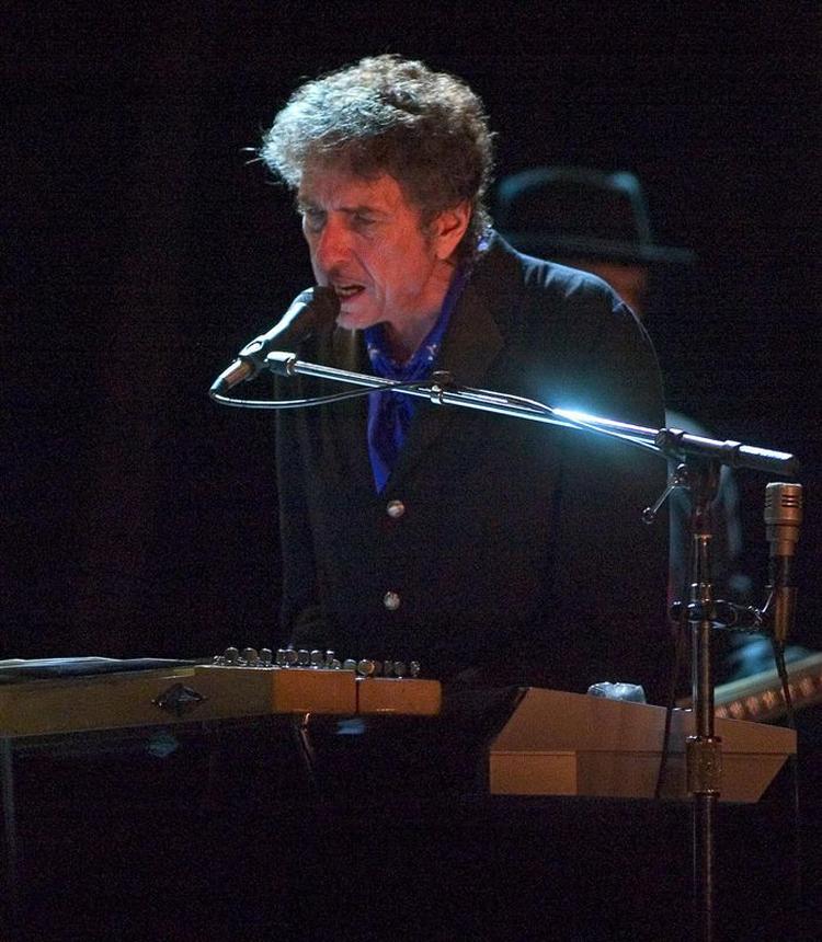 Bob Dylan beskyldes for at have stjålet hele passager fra digteren Henry Timrod. 