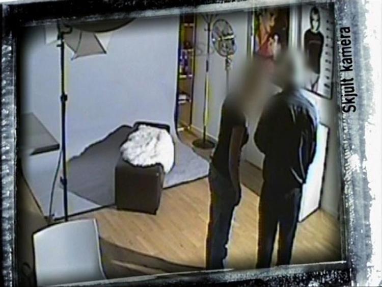 Den fængslede pædofiljæger fra Ringkøbing sigtes for at videresende pornografiske filmklip. 