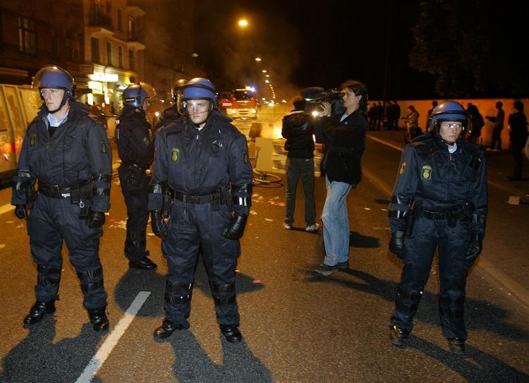 De unge demonstranter faldt frivilligt til ro, da politiet sendte ekstra mandskab til Nørrebro. 