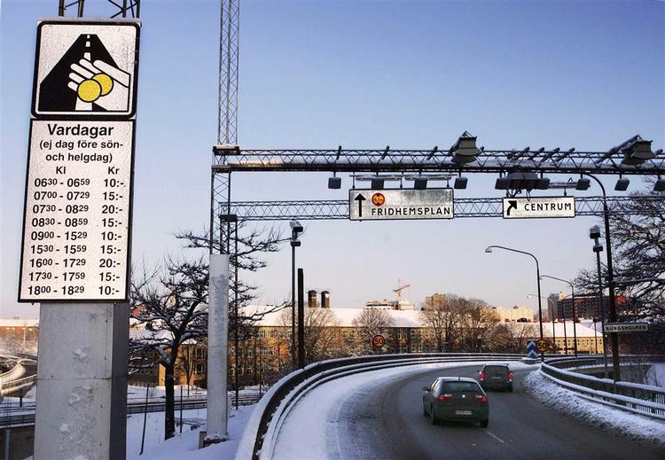 Holdningen til Stockholms bompenge - eller trængselsskat deler regionen. 