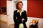 Connie Hedegaard går imod EU-forslag, der vil tillade flere sprøjtegifte i Danmark. 