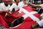 Indonesere protesterede mod muhammedtegningerne. 