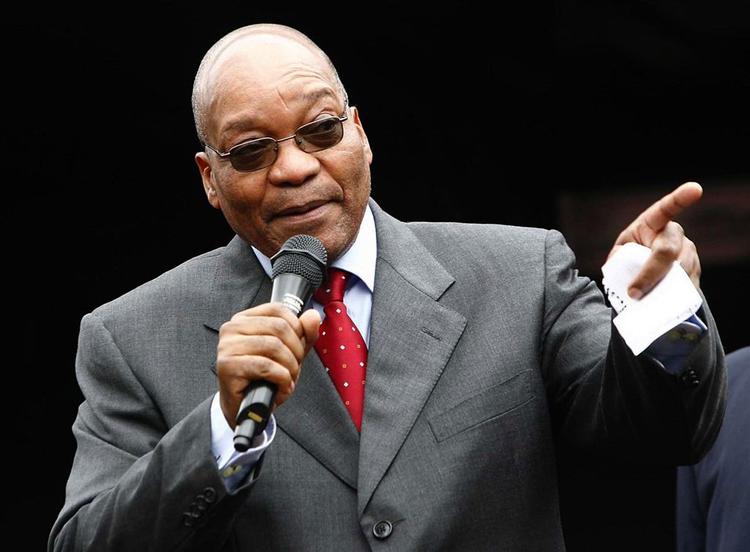 Sydafrikas tidligere vicepræsident Jacob Zuma er blevet frikendt for korruptionsanklager. Dommeren kalder anklagerne for svindel. 