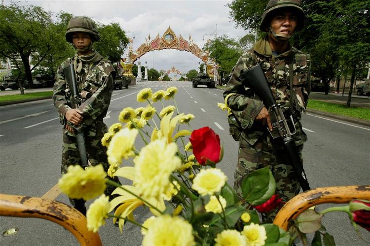 Medierne skal have strammere regler. Militærstyret i Thailand vil indføre censur. 