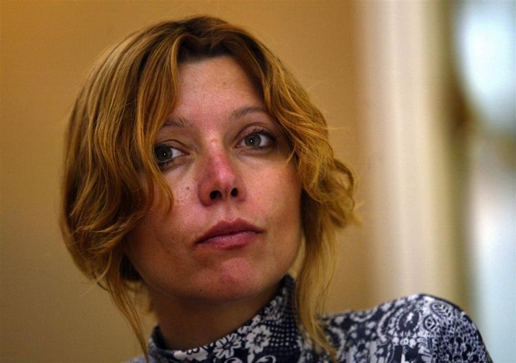 Sagen mod forfatteren Elif Shafak er blevet droppet. 