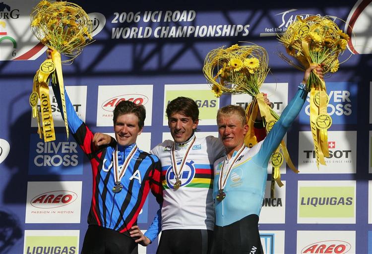 VM-medaljerne i enkeltstart gik til David Zabriskie (tv.), Fabian Cancellara (i midten) og Aleksander Vinokourov. 