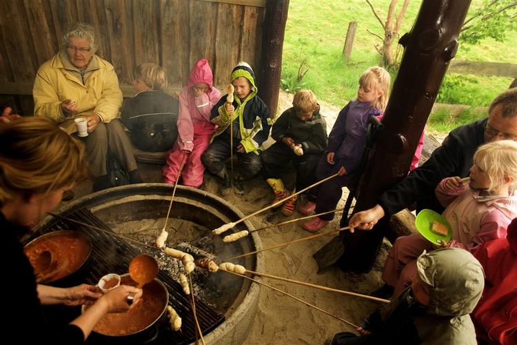 Vesntre er i konflikt med sig selv om hvorvidt der skal komme mere brugerbetaling i fremtiden. 