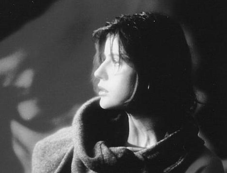 Krzysztof Kieslowskis klasikker 'Rød' er en af de kommende mandagsfilm i Grand. Bortset fra tricolore trilogien, byder programmet udelukkende på helt nye film. 