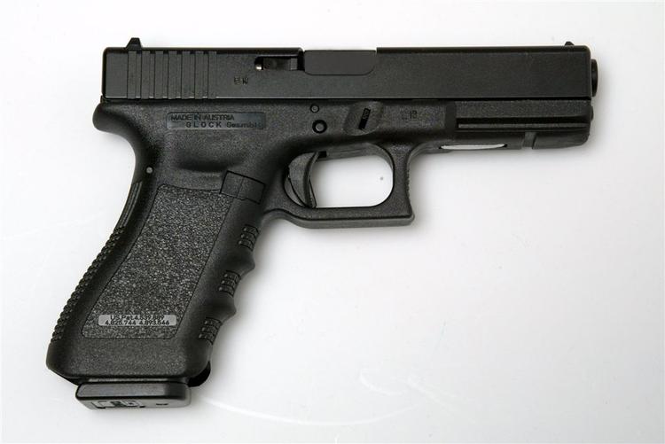 Kokain blev betalt med stjålne Glock-pistoler og andre våben fra Irak. 