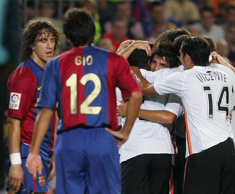 Valencia fejrer scoringen til 1-0. 