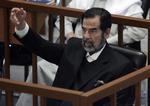 Saddam Hussein under dagens retsmøde. 