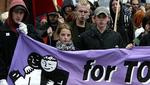 Unge demonstrerer mod racisme i Odense. 