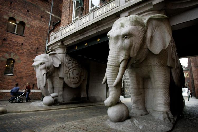 De 159 år gamle bygninger, der huser Carlsberg Bryggeri i Valby, er nu blevet udnævnt til nationalt industriminde. 