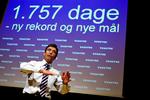 Anders Fogh Rasmussen lægger afstand til den trofaste partner Dansk Folkeparti. 