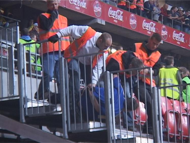De voldelige fangrupper kan notorisk ikke finde ud af, at det er fodbold, det handler om, siger polititalsmand. 