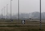 Bjerg af protester mod udvidelse af lufthavnen i Tune. 
