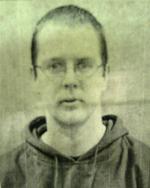 Charles Roberts beskrives som en helt almindelig mand, der hverken var kendt af politiet eller i det psykiatriske system. 