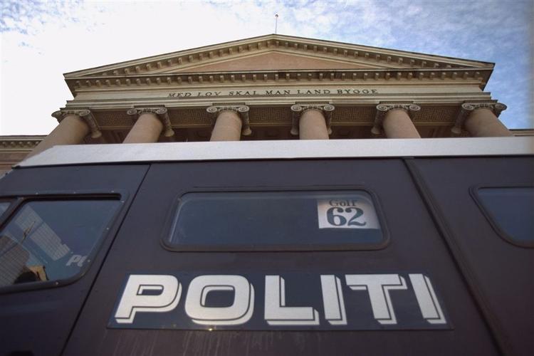 Politikerne gik ikke selv ud med kritik af angreb mod indvandrerforening. 