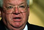 Formanden for Repræsentanternes Hus, Dennis Hastert, har sagt, at han først fik kendskab til en flig af sexskandalen for seks måneder siden. 