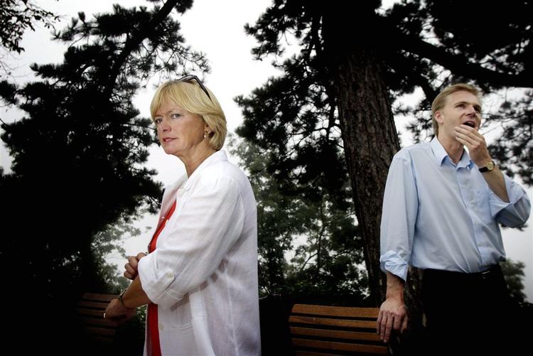 Dansk Folkeparti: Toppen og medlemmerne står ved en skillevej. 
