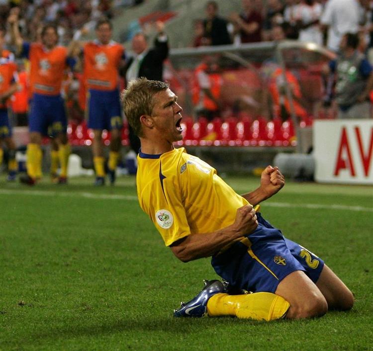 Marcus Allbäck scorede to gange i Sveriges seneste EM-kvalifikationskamp, så hans klarmelding til lørdagens vigtige kamp mod Spanien var godt nyt for Sverige. 