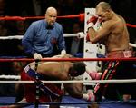 Nikolai Valuev vandt, men imponerede ikke ved sin første optræden i USA. 