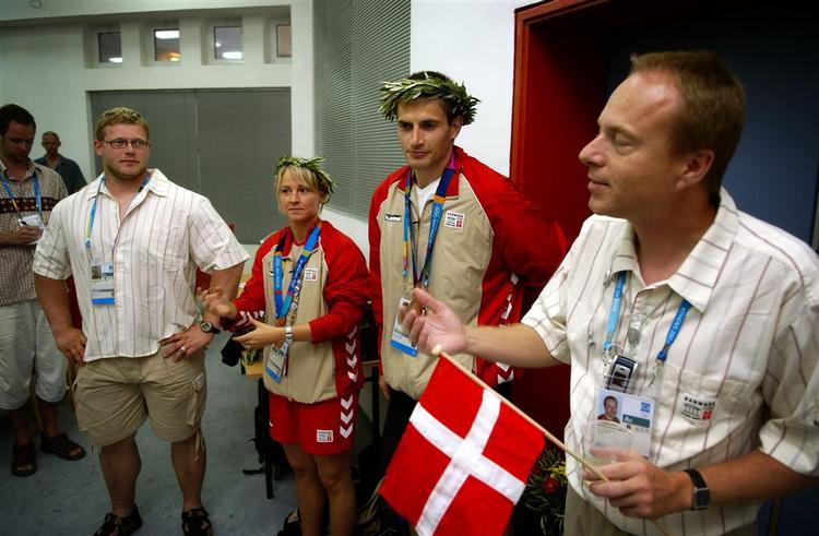 Jesper Frigast Larsen (th.) var chef de mission i Athen for to år siden, da Joachim B. Olsen, Mette Schjoldager og Jens Eriksen var blandt medaljevinderne. 