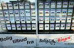 Aldrig har der været så mange boliger til salg som nu, og det går ud over flere husejere, som overoptimistisk har troet, at de problemfrit kunne sælge det gamle hus, når de købte et nyt. 