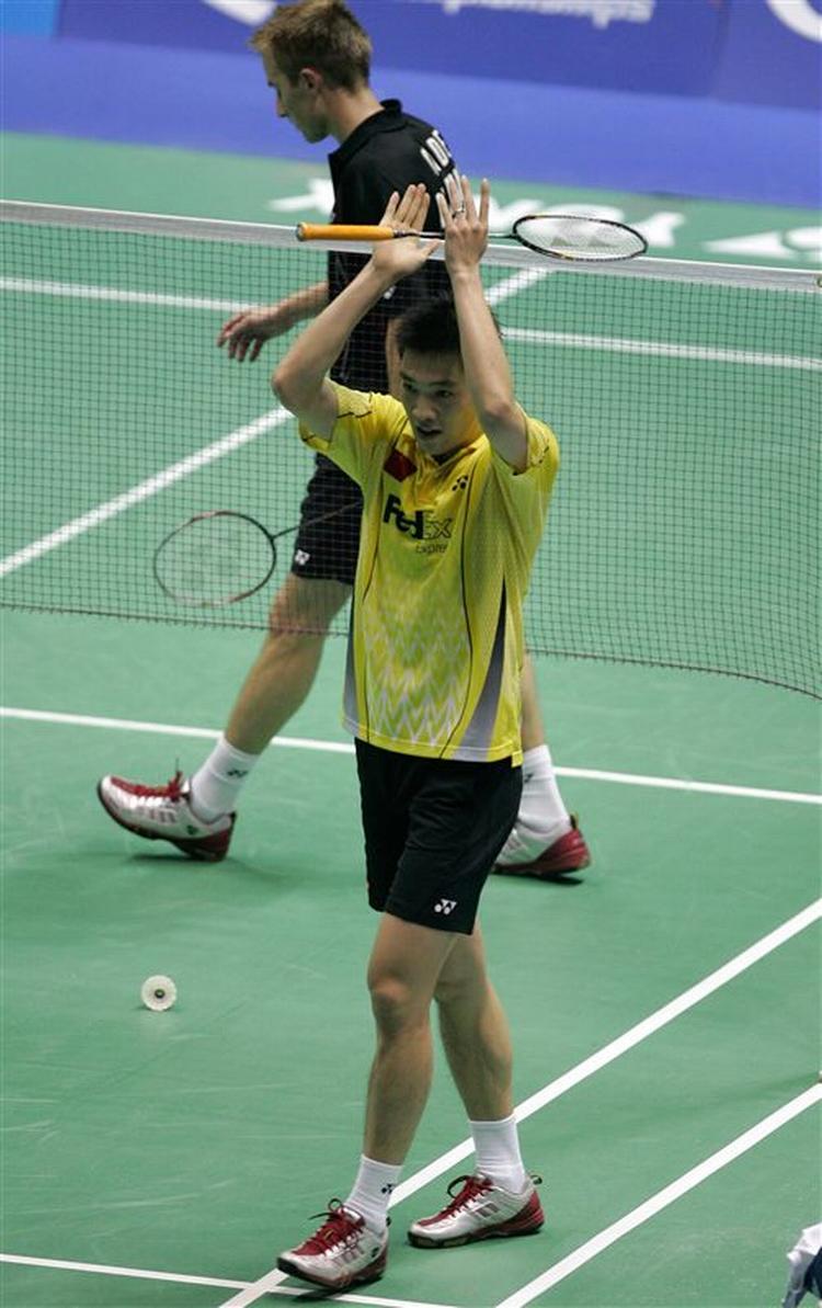 Ved VM vandt Chen Hong. Fredag har Peter Gade mulighed for revanche ved kvartfinalen i Japan Open. 