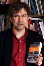 Den tyrkiske forfatter Orhan Pamuk er blevet tildelt Nobelprisen i litteratur. 