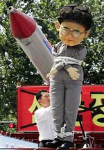 Sydkoreanerne har den seneste uge demonstreret mod Nordkoreas atomprøvesprængninger. 