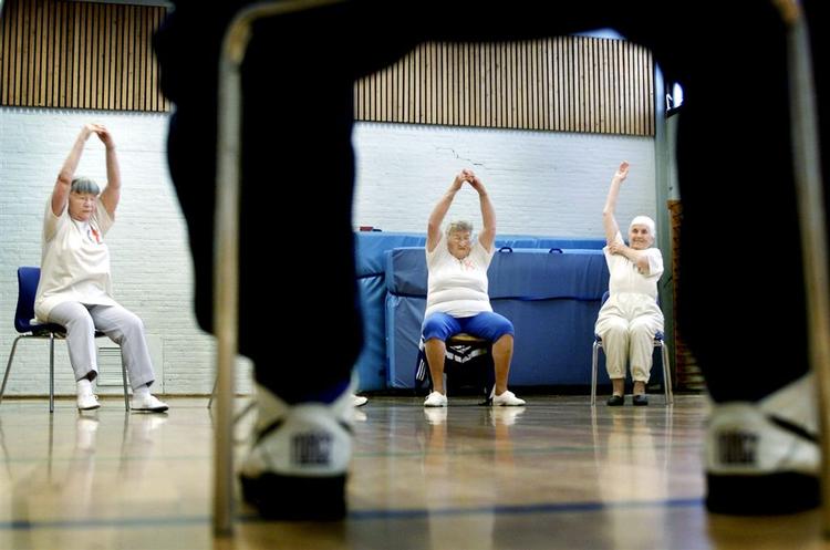 Danskerne lever længere, og vi får færre år med skavanker. 