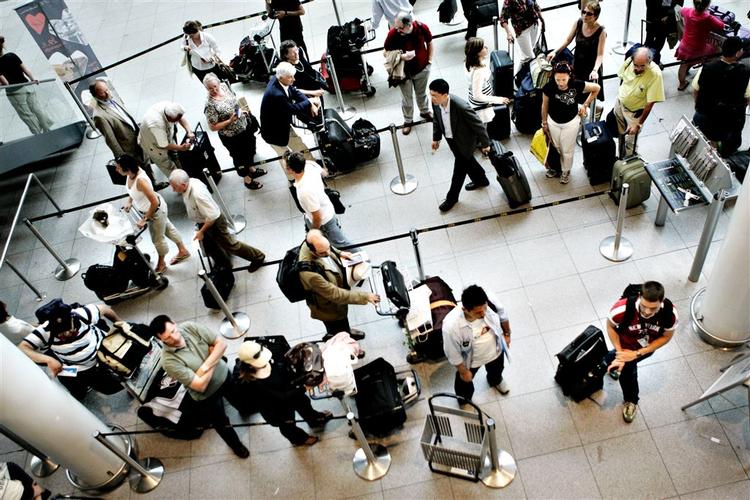På en normal dag i Kastrup Lufthavn er der 58.000 passagerer. Det tal stiger med cirka 30 procent i dag. 