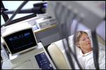 Medicinalfirmaet Roche står som enesponsor af en ny kræftkampagne, der sætter fokus på medicin som behandling. 