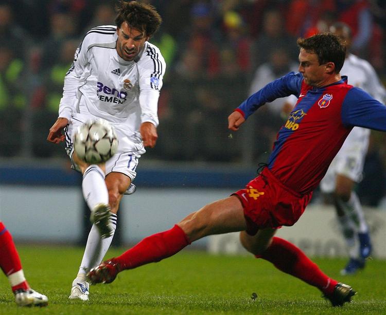 Ruud van Nistelrooy udviste stort overblik, da han 14 minutter før tid scorede Real Madrids mål til 4-1. 