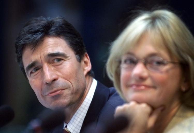 Statsminister Anders Fogh Rasmussen (V) og Pia Kjærsgaard (DF) har modvind i meningsmålingerne for tiden. 
